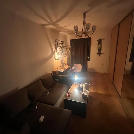 Houmes شقة كَشّا